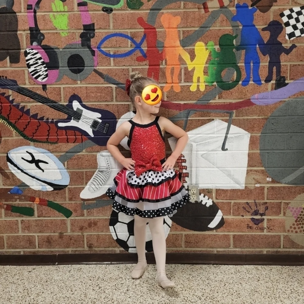 Weissman girl's costume.  Size SC